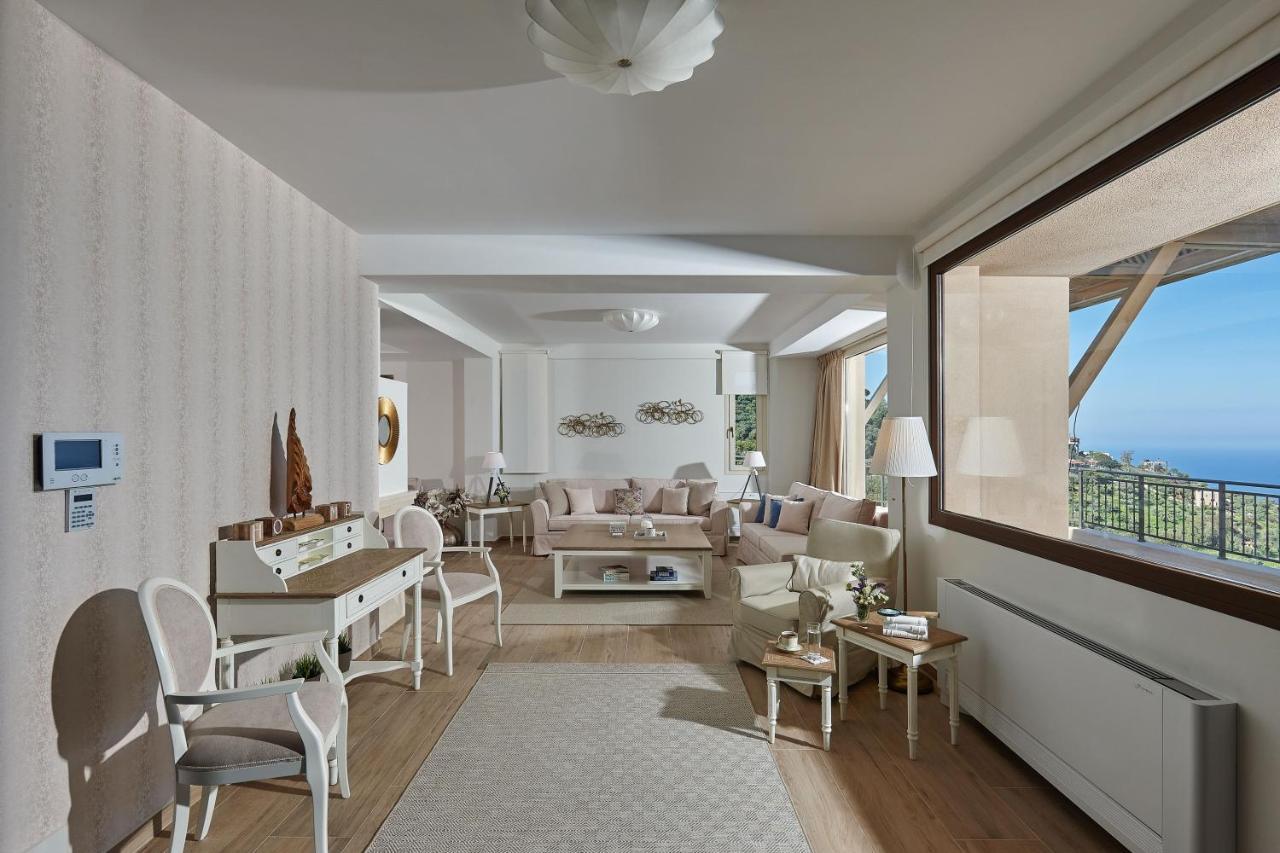 Villa Omikron Rodhiá المظهر الخارجي الصورة
